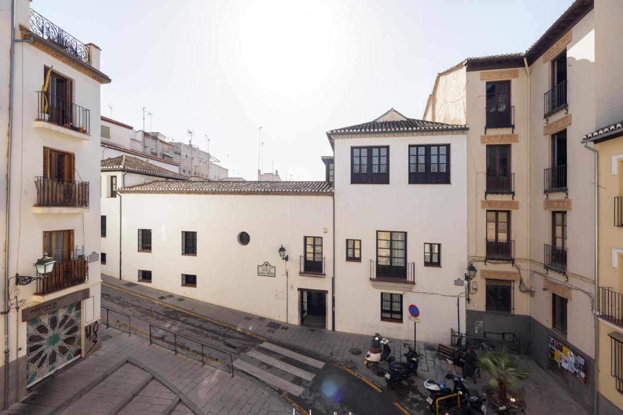 Apartamentos Realejo - Diseno, Confort Y Encanto En El Centro Historico De Granada Kültér fotó